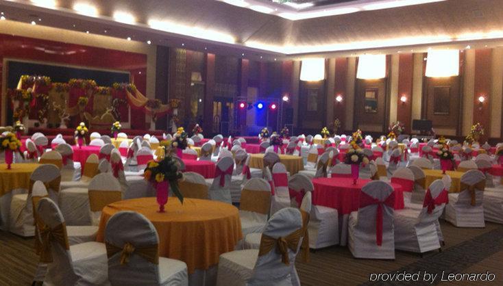 Country Inn & Suites By Radisson, Sahibabad Ghaziabad Esterno foto